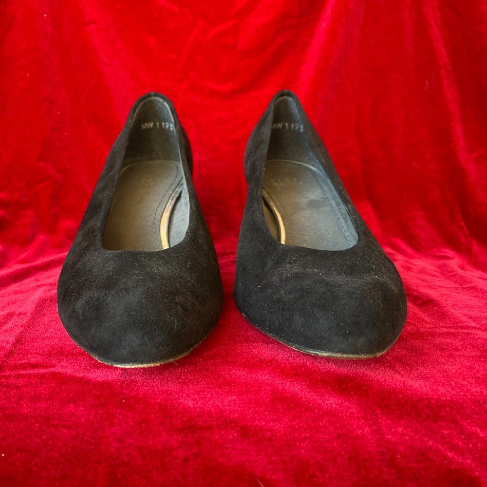 Stewart Weitzman, Black Suede Dress Shoe - Picture 3 of 9